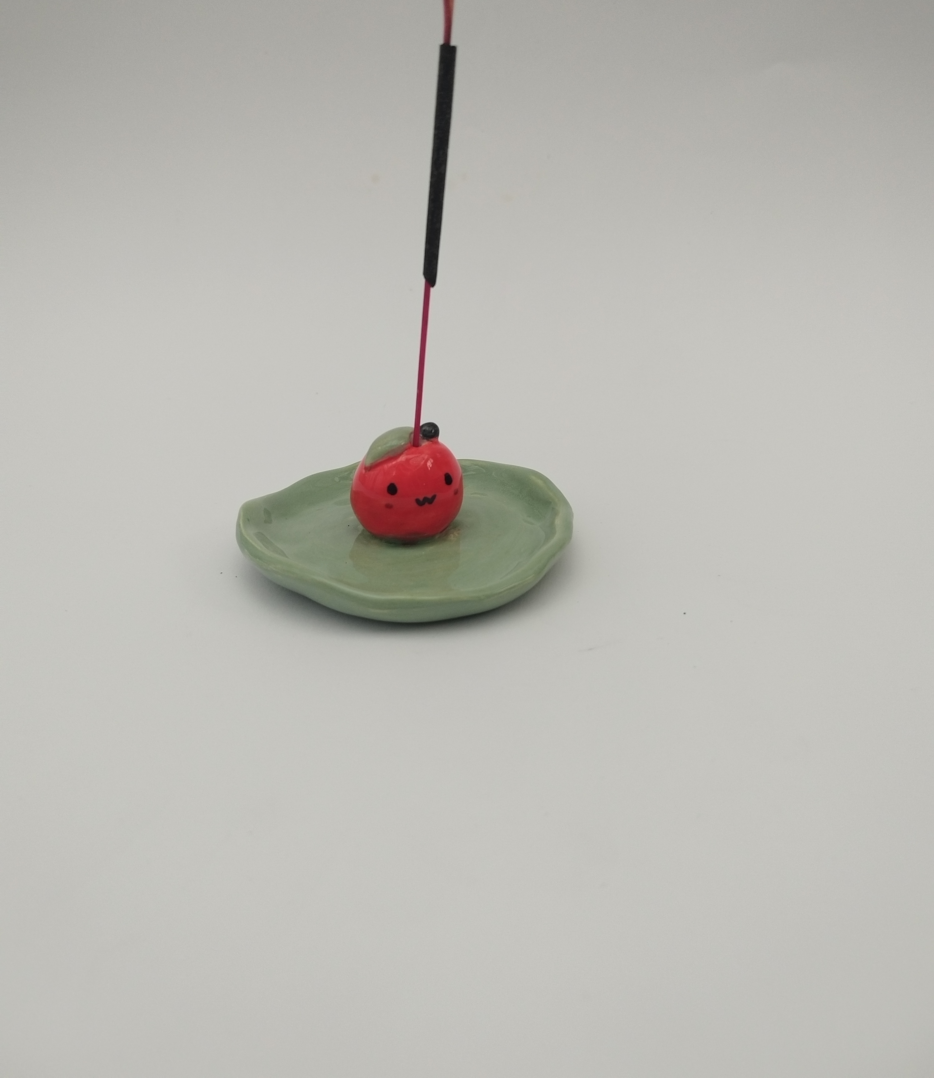 جاعودی، عودسوز سرامیکی دست ساز دفرمه مدل تربچه