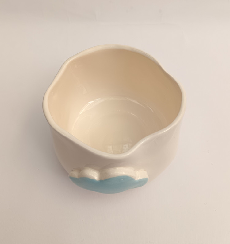 ماگ لته خوری سرامیکی دستساز دفرمه طرح ابری